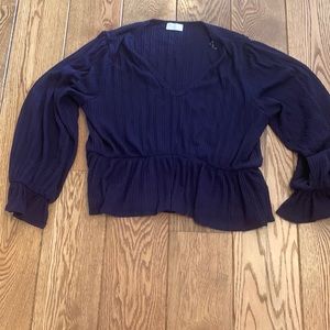 Bell sleeve shirt